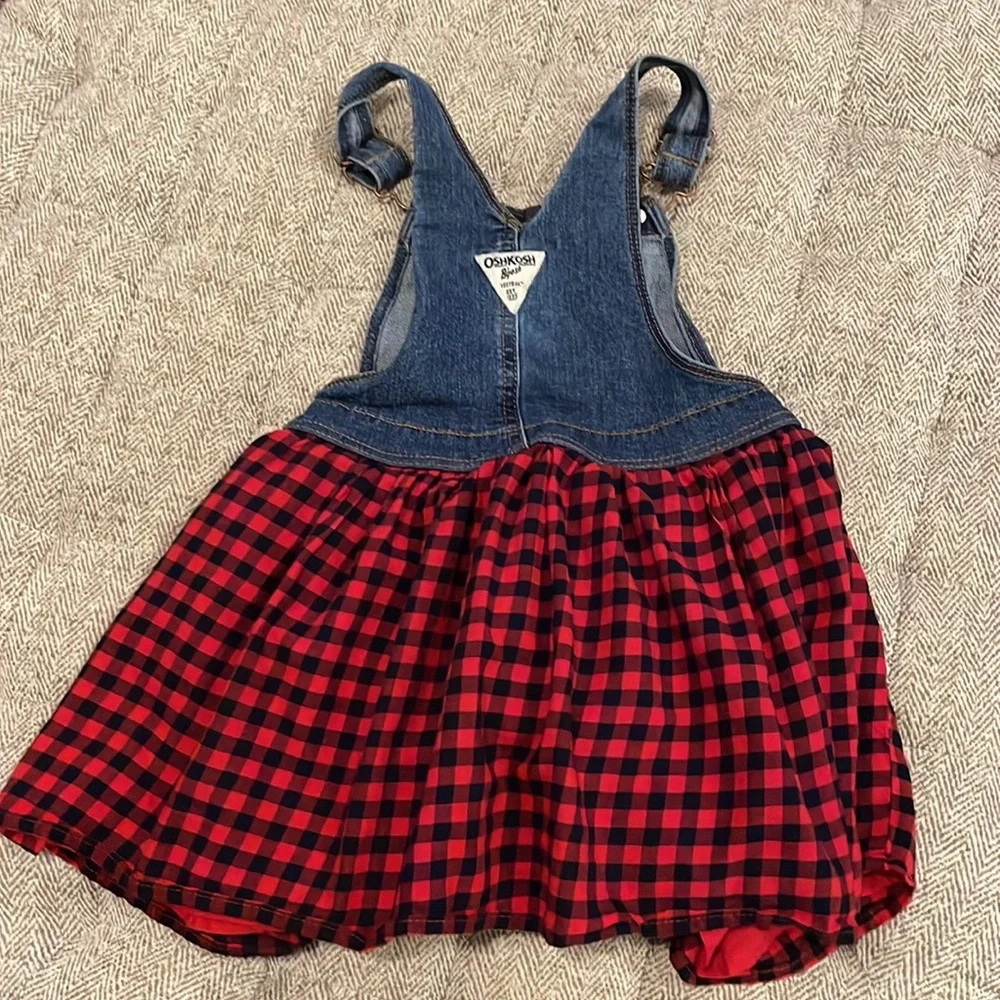 Oshkosh jumper size 5T